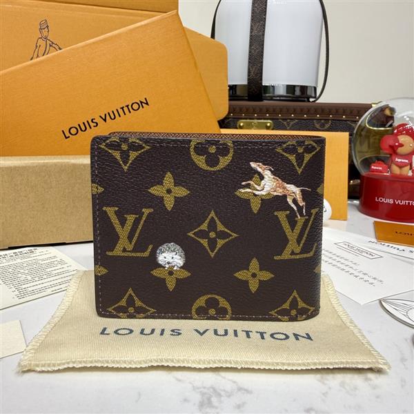 2026122105441558 270